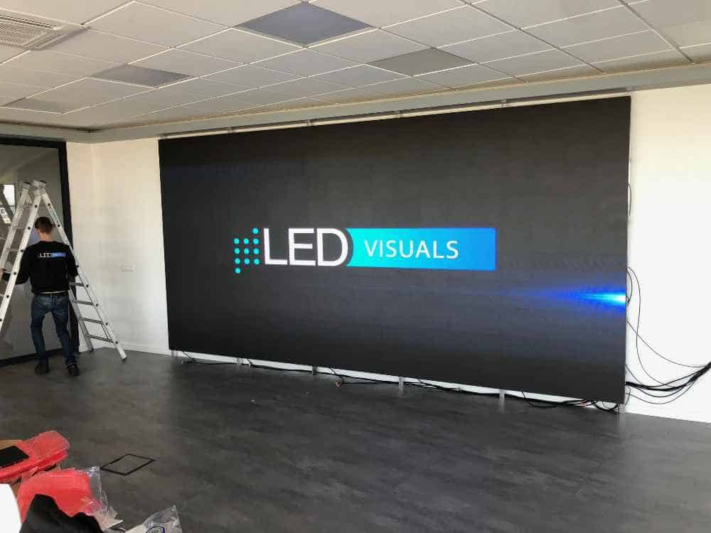 Indoor LED scherm BTV LED SCHERM KOPEN OF HUREN? Bij LED visuals B